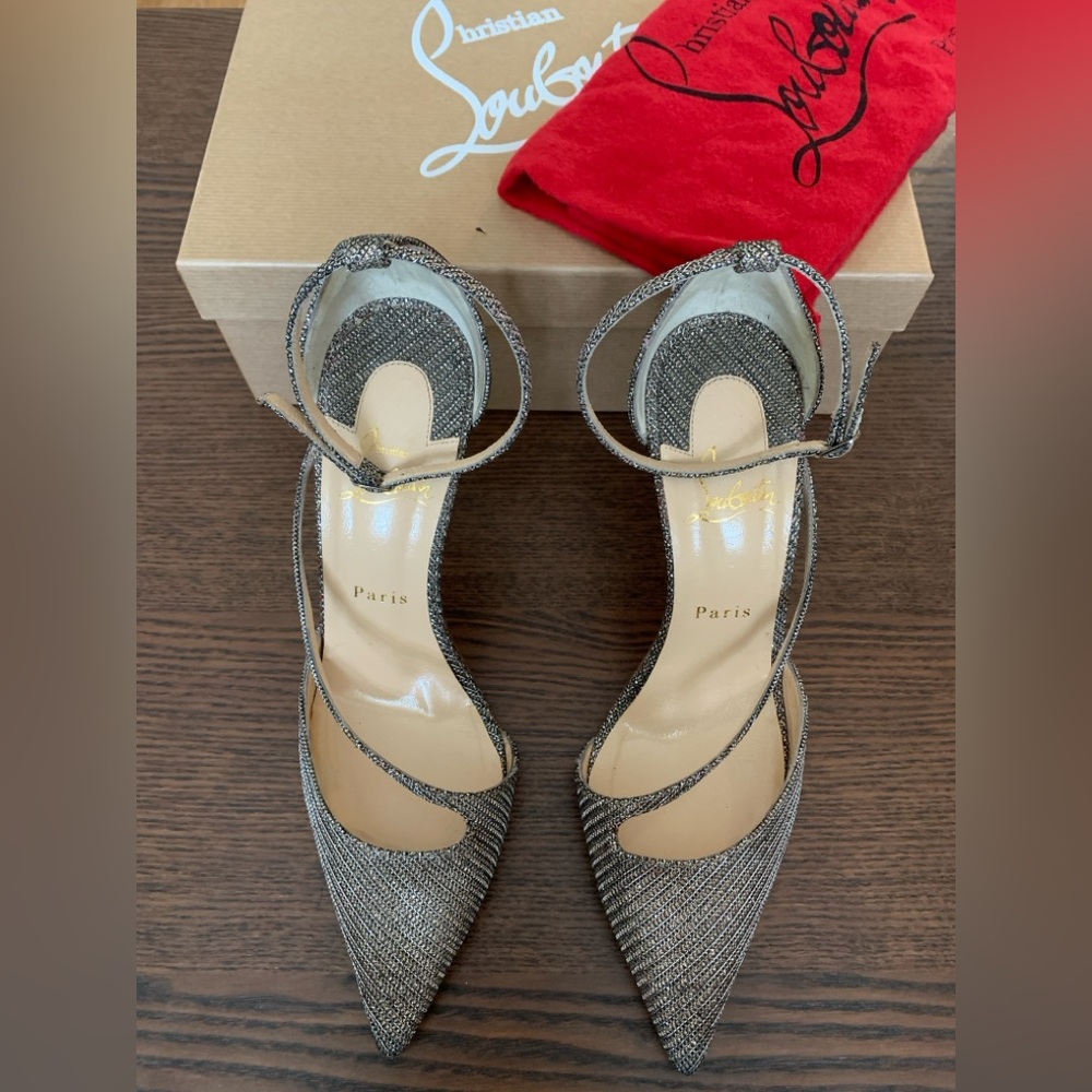Christian Louboutin D'Orsay Pumps